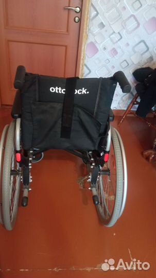 Кресло коляска для инвалидов с ручным приводом