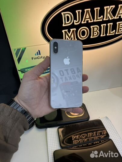 iPhone Xs, 64 ГБ