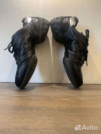 Танцевальные кроссовки из натуральной кожи