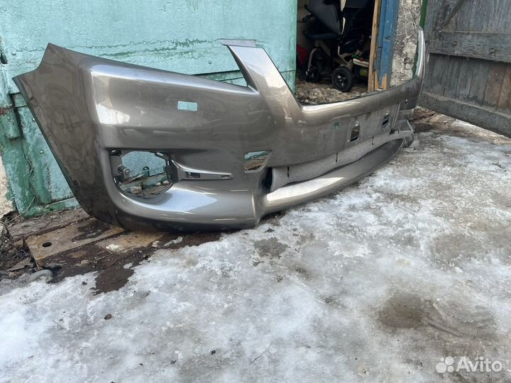 Передний бампер Toyota Rav 4 2010