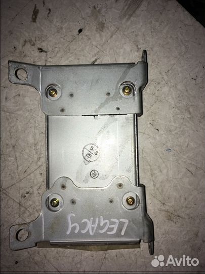 Блок srs airbag Subaru Legacy B11 98221AC151