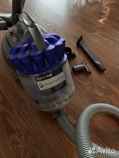 Пылесос Dyson DC37