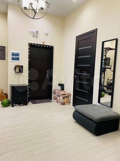 3-к. квартира, 100 м², 4/8 эт.