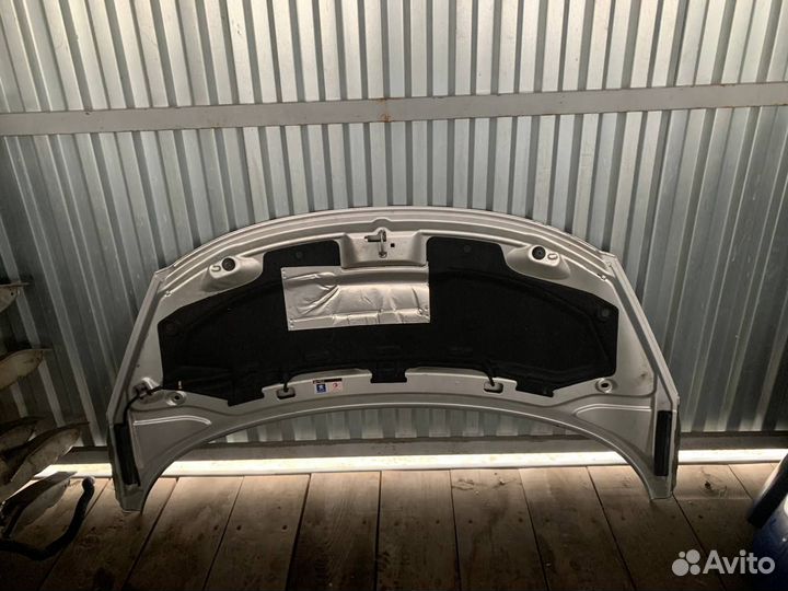 Kапот Peugeot 207 серебристый Пежо 207