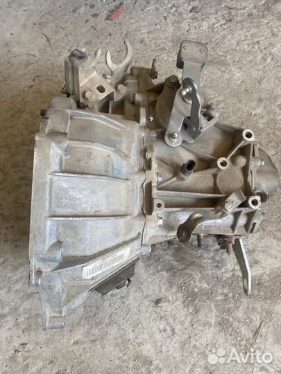 Коробка на vesta