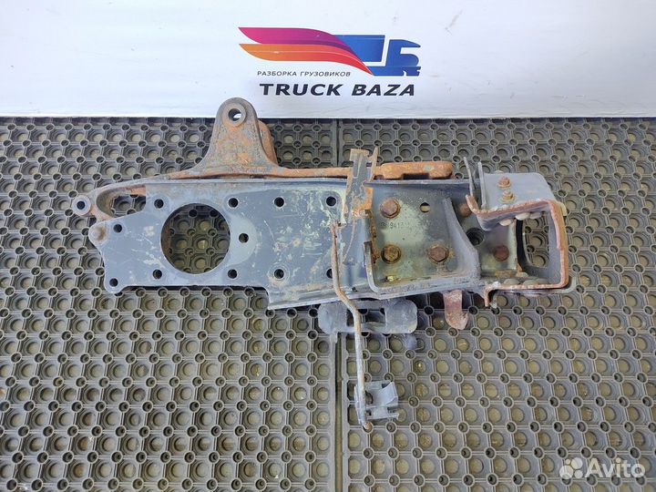 A9413101490 Кронштейн бампера переднего левый