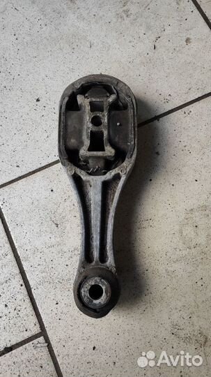 Опора подушка двигателя задняя fluence megane 3