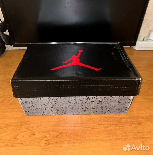 Кроссовки nike air jordan 4