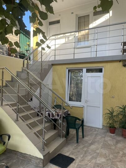 Комната 15 м² в 5-к., 2/2 эт.