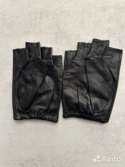 Перчатки новые без пальцев 