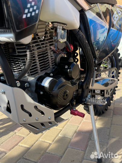 Кроссовый мотоцикл