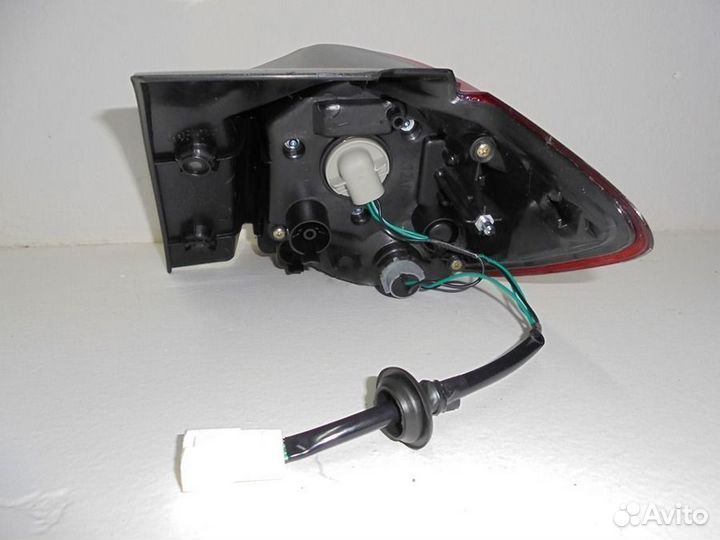 Фонарь задний левый внешний Митсубиси асх ASX 2010