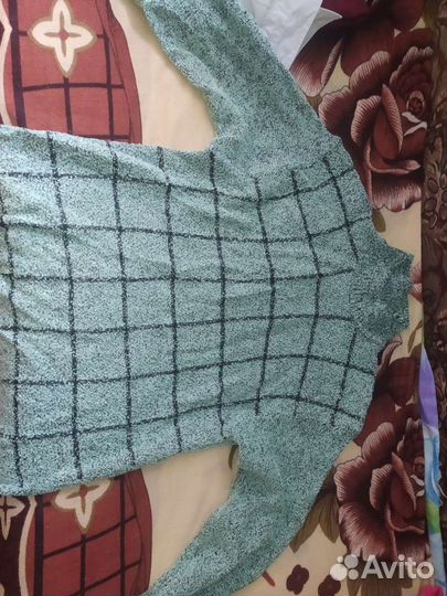 Свитер женский