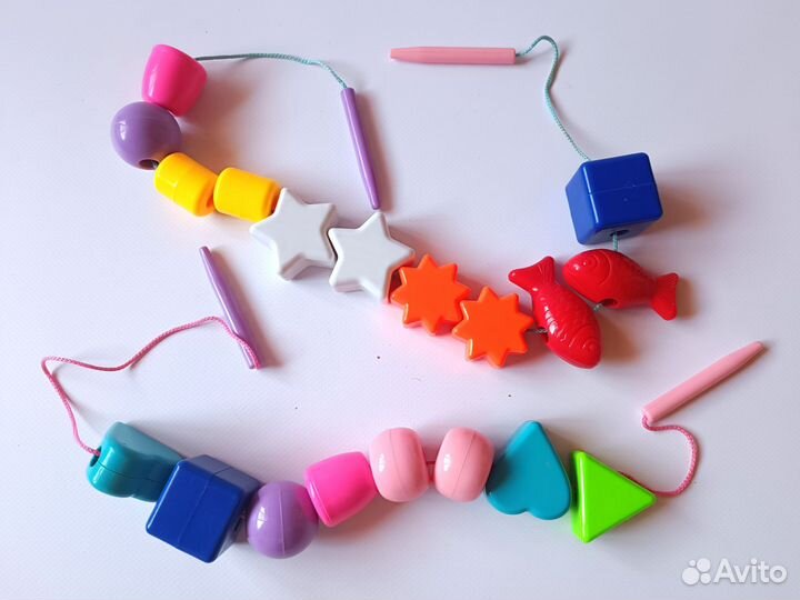 Развивающие игрушки для малышей пакетом