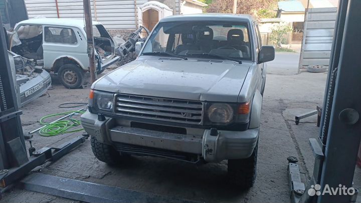 Разбор mitsubishi pajero 2