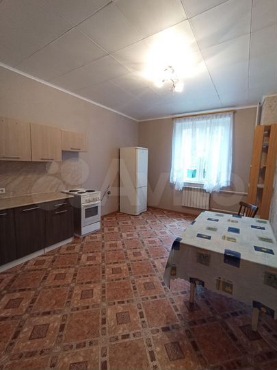1-к. квартира, 43 м², 1/3 эт.