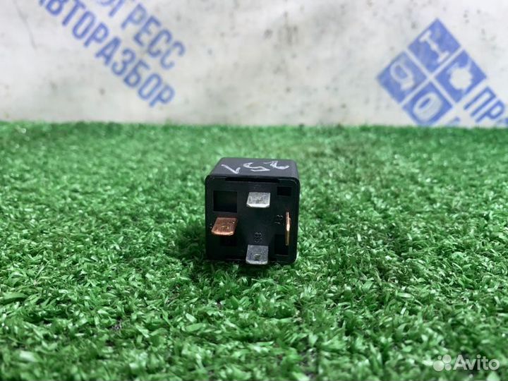 Реле топливного насоса Chery Amulet (A15) лифтбэк