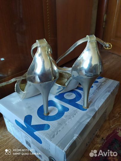 Босоножки 39