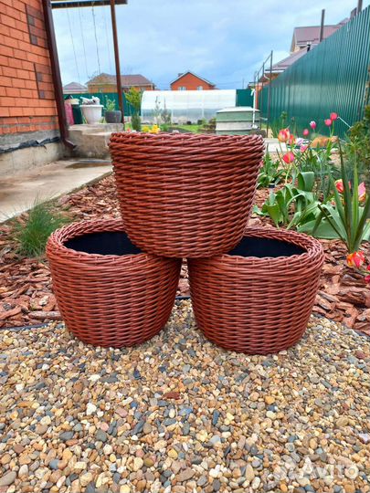 Кашпо из полиротанга