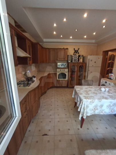 3-к. квартира, 60 м², 2/5 эт.