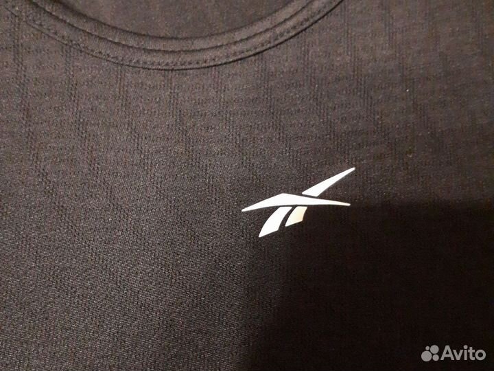 Reebok футболка чёрная S оригинал
