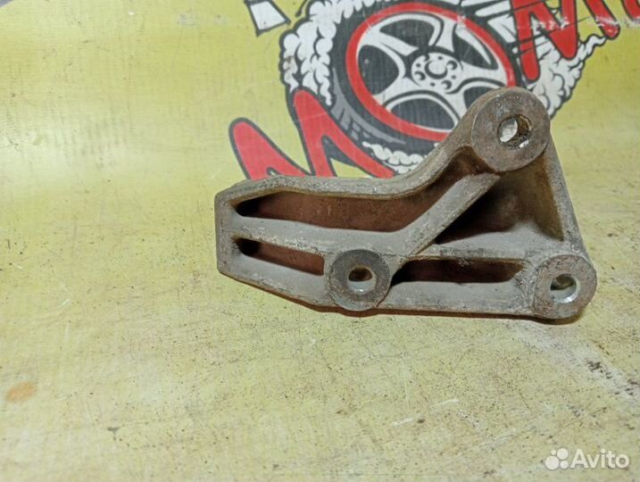 Кронштейн генератора Chevrolet Spark A08S3 0.8