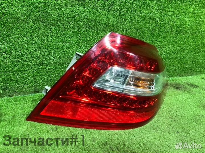 Фонарь правый Nissan Teana J32 (2008-2011)