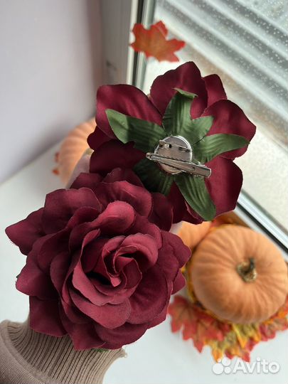 Заколка брошь с большой розой