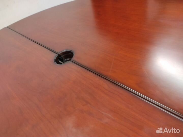 Стол переговоров круглый беринг (шпон) б/у 02243/1