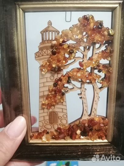Картина с янтарем