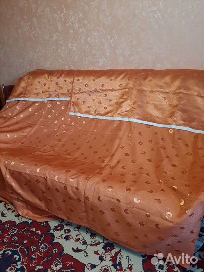 Портьеры атласные абрикос.цвета,новые