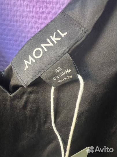 Monki Платье на бретелях с разрезом снизу EUR 42