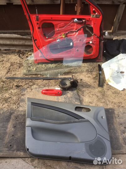 Продам стекло переднее левое на лачетти хетч