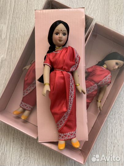 Кукла фарфоровая коллекционная