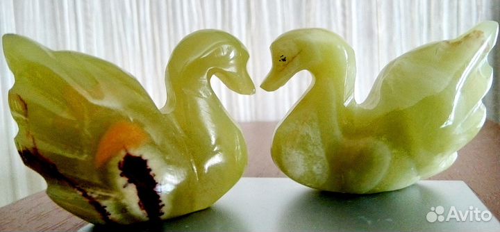 Статуэтки, брелки и стеклянные шары