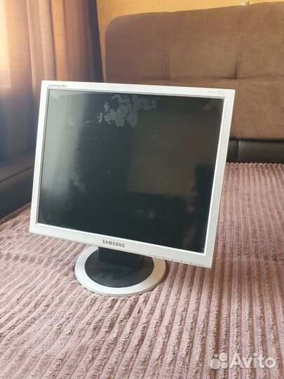 Монитор Samsung 19 дюймов