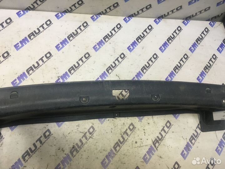 Накладка замка багажника Шевроле Ланос седан