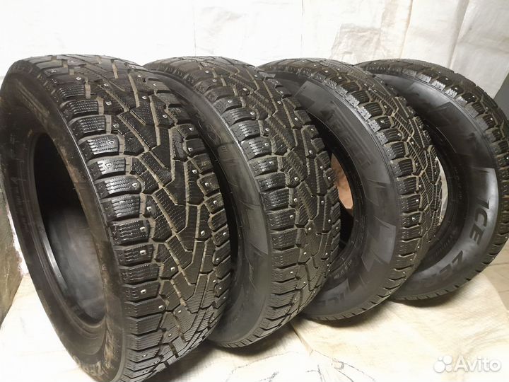 Pirelli Ice Zero 215/65 R16 165L