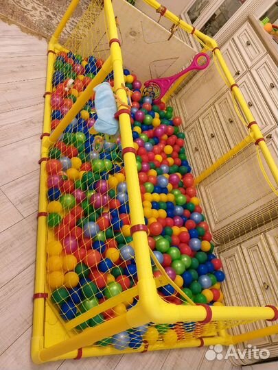 Почти новый манеж Leco леко с полом - пазлами