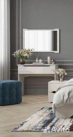 Столик с зеркалом Вега