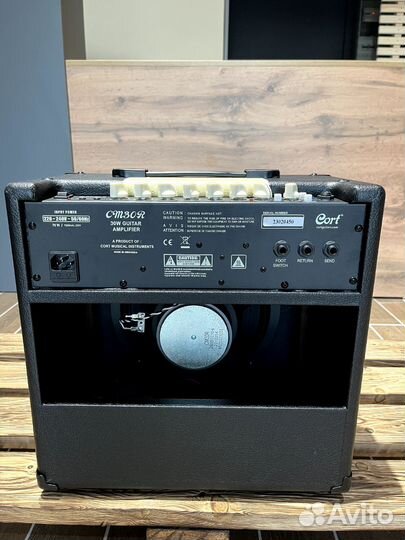 Комбоусилитель для электрогитары, Cort CM30R