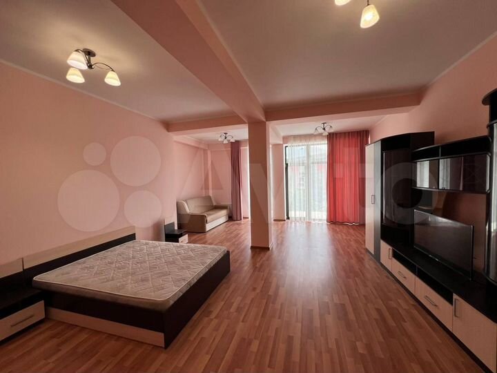 3-к. квартира, 120 м², 2/5 эт.