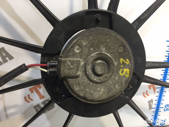 Тойота Королла Вентилятор охлаждения двигателя