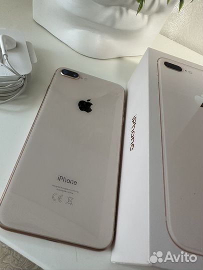 iPhone 8 Plus, 64 ГБ