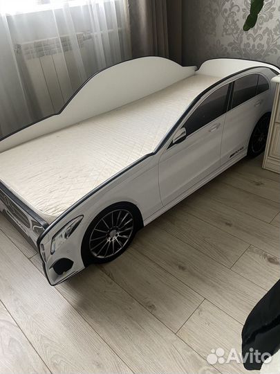 Детская кровать машина с матрасом