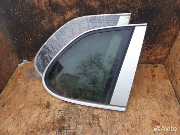 Форточка задняя правая Porsche Cayenne