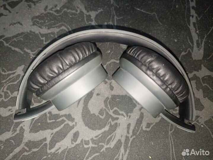 Проводные наушники