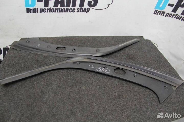 Молдинг стекла задний Mercedes Gl-Class X164