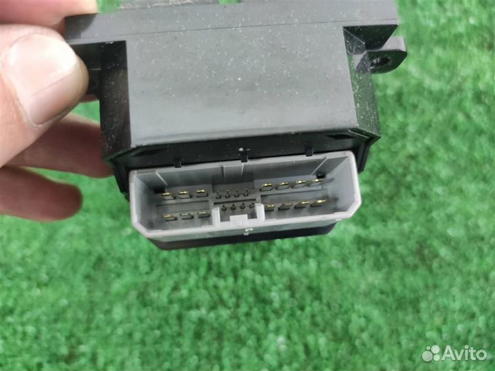 Блок управления стеклоподъемниками Honda CR-V 3