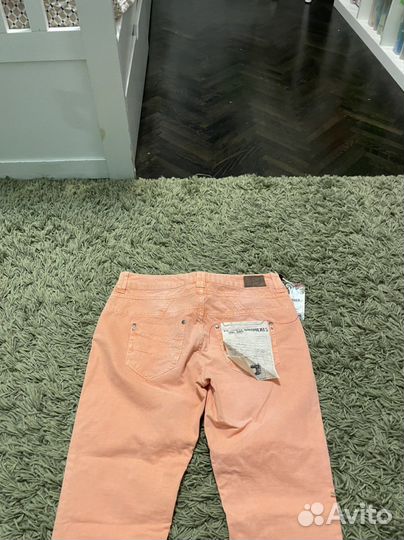 Джинсы женские новые